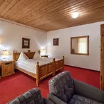 Waldhotel Szálloda