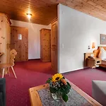 Waldhotel Szálloda 4*