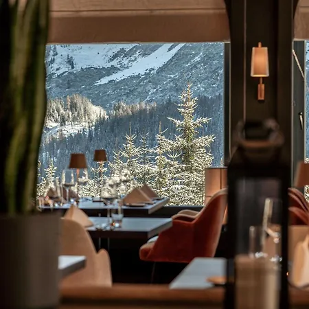 Waldhotel Hotel 4*