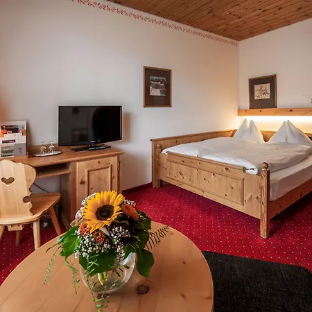 Ξενοδοχείο Waldhotel