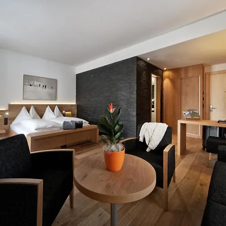 Waldhotel Ξενοδοχείο Αρόζα