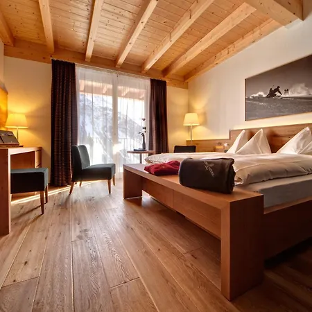 Waldhotel 4* Αρόζα