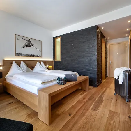 Waldhotel 4* Αρόζα