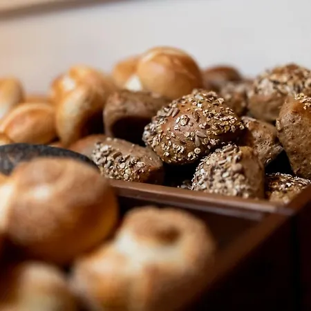Waldhotel Ξενοδοχείο Αρόζα